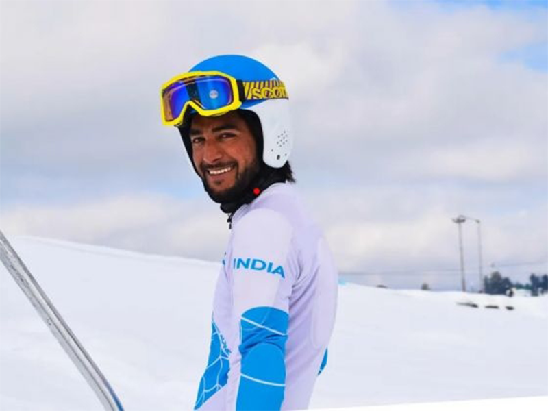 Arif Khan skis for India
